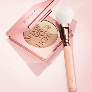 NWT- Radiant Bronzer/Highlighter